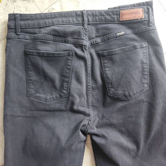 68  Wrangler black high rise skinny jeans - Picture 5 of 9